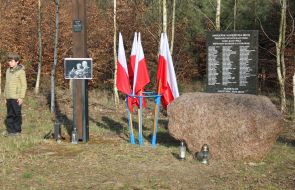 Uroczystość przy Krzyżu Katyńskim